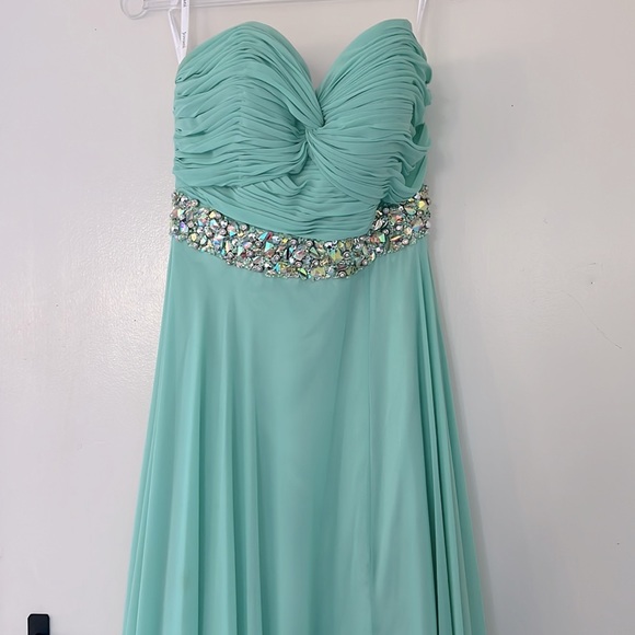 Jovani strapless dress - Picture 3 of 4